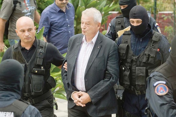 Sorin Oprescu, de la spital, din nou la bal. Cu mascatii!