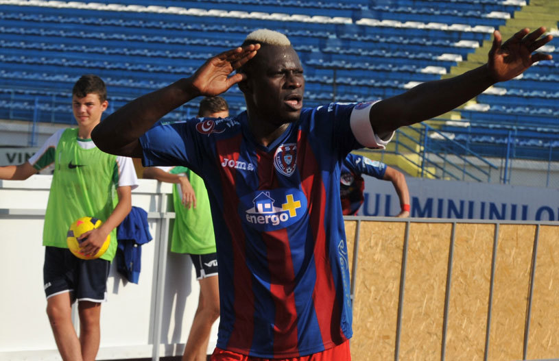 Spectacol marca N'Doye. Cum a reac;ionat senegalezul la aflarea veștii că va fi coleg cu Mutu