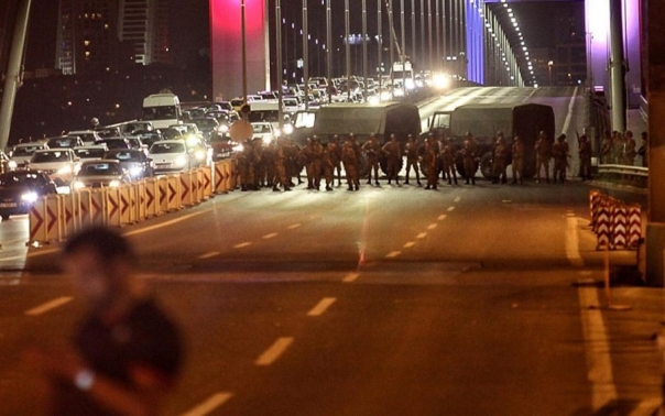 STARE DE URGENTA la Istanbul. Elicopterele care decoleaza fara permisiune vor fi doborate