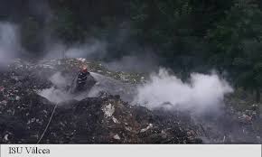 Starea de alertă, aprobată in cazul incendiului gropii de gunoi din Maldaresti (Valcea)