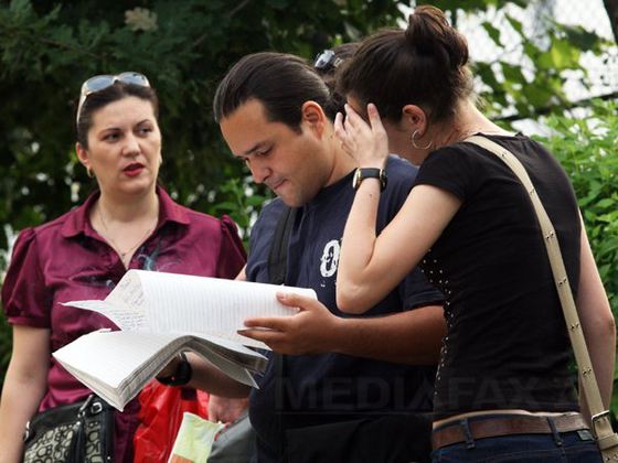 STUDIU: Aproape jumătate dintre profesorii României cred în dictatură, rasism, homofobie şi pedeapsa cu moartea