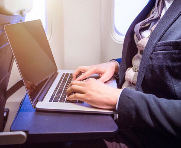 SUA au eliminat interdicţia vizând laptopurile la bordul avioanelor