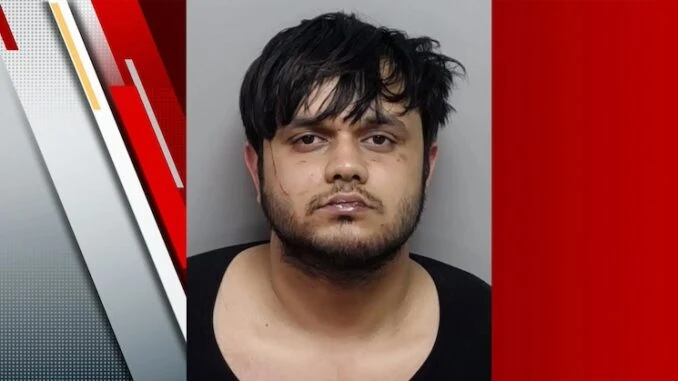 SUA: Un imigrant ilegal a fost surprins în timp ce mușca fața unui copil mic și voia să o mănânce
