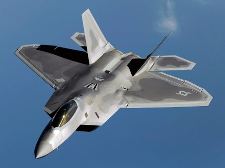 SUA vor trimite avioane F-22 în Europa, pentru a susține statele est-europene