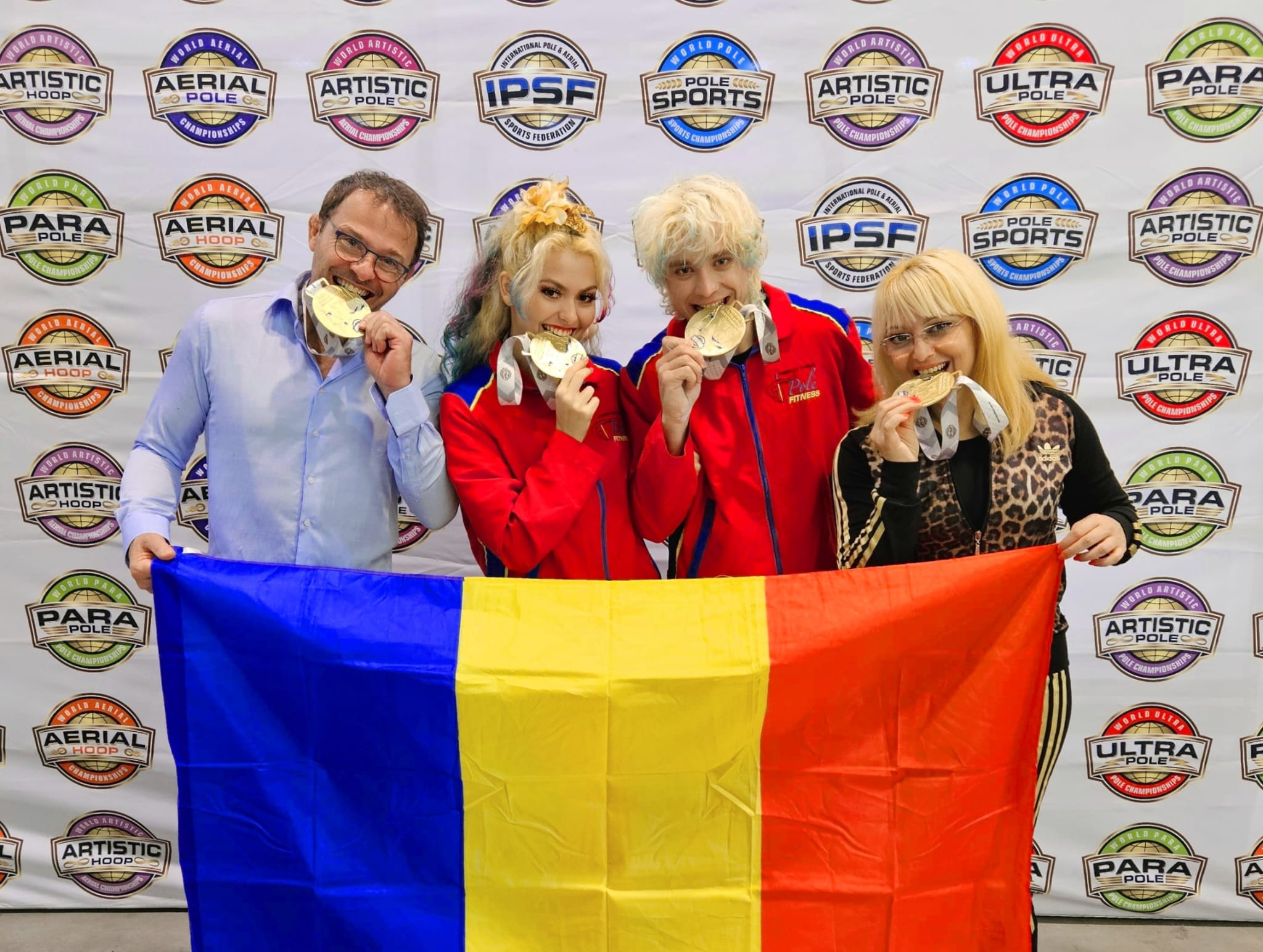 Succesul României la Campionatul Mondial de Pole și Aerial Sports: 4 Medalii de Aur și O Poveste de Curaj
