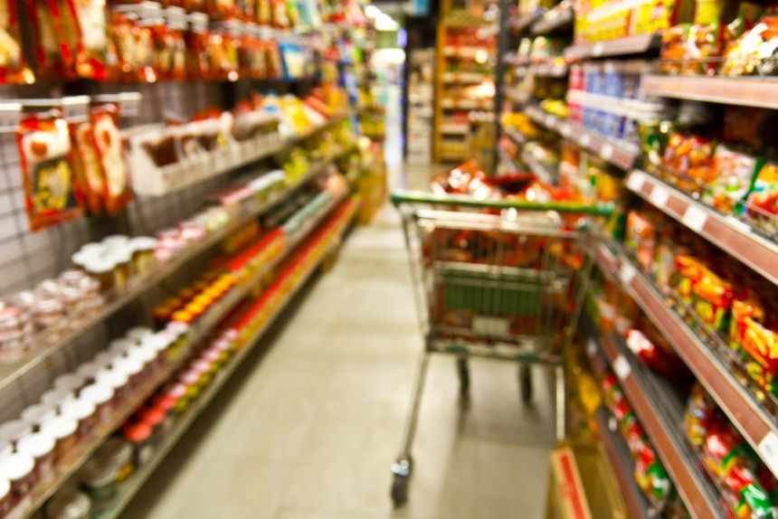 Suspendat din funcție pentru că a refuzat să vândă carne expirată