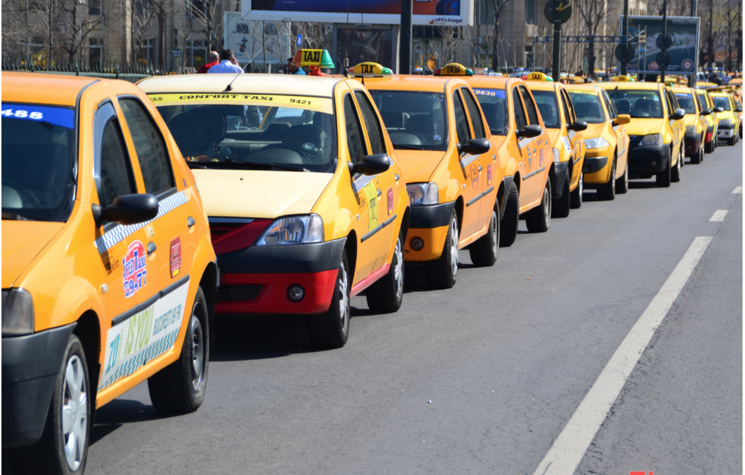 Taximetristii si cei care fac car sharing in Bucuresti, vizati de o razie: amenzi de 45.000 de lei