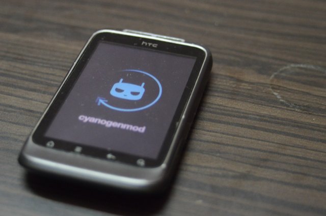Tehnologie smartphone pentru depistarea celor care au intrat în contact cu persoane infectate