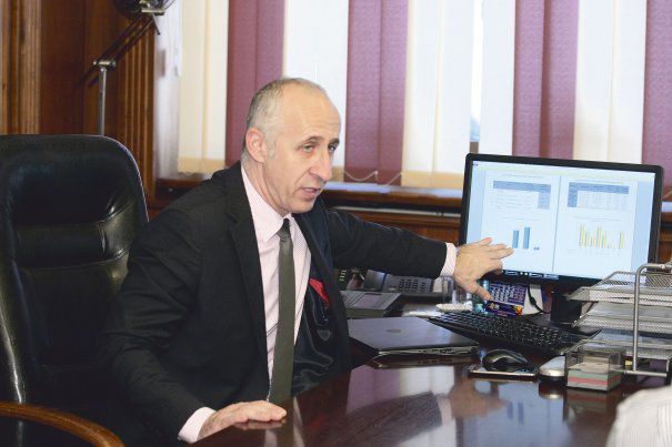 Teroristul national Dan Costescu vrea sa deturneze cu orice pret zborurile TAROM