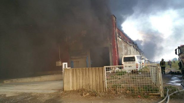 Traficul pe Aeroportul Henri Coandă nu este afectat de incendiul de la Baloteşti