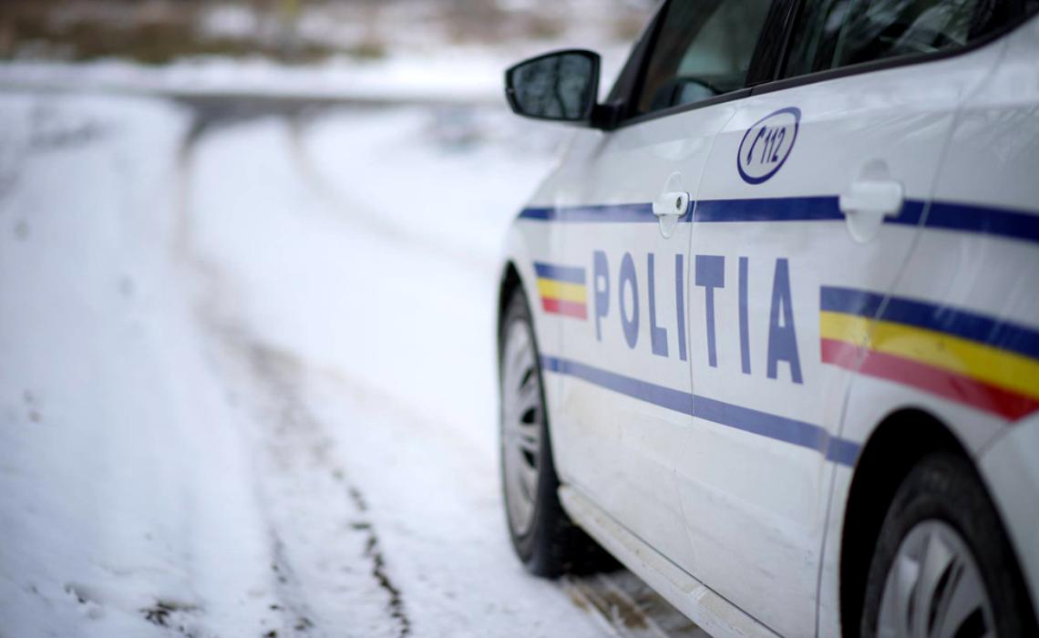 Tragedie în România! Un bătrân a fost găsit mort într-o stație de autobuz. Era înghețat bocnă