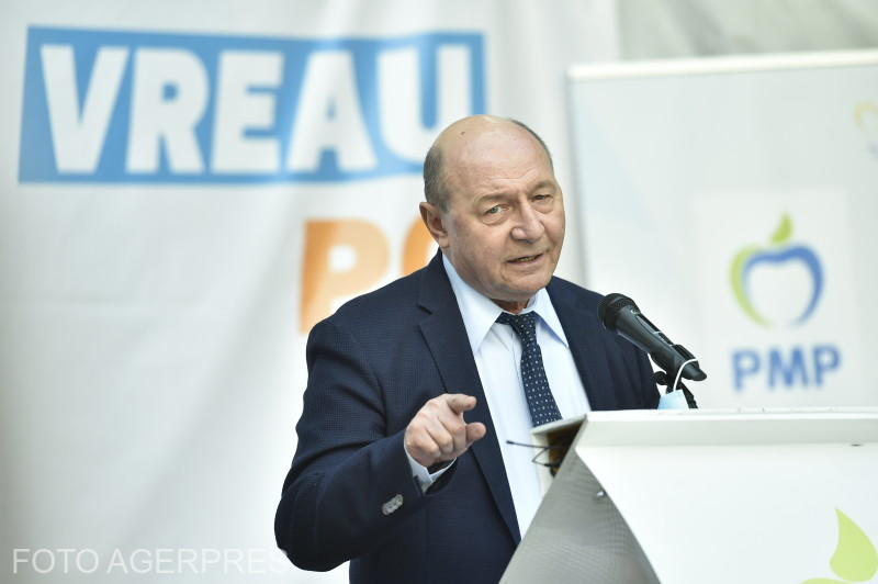 Traian Băsescu: 