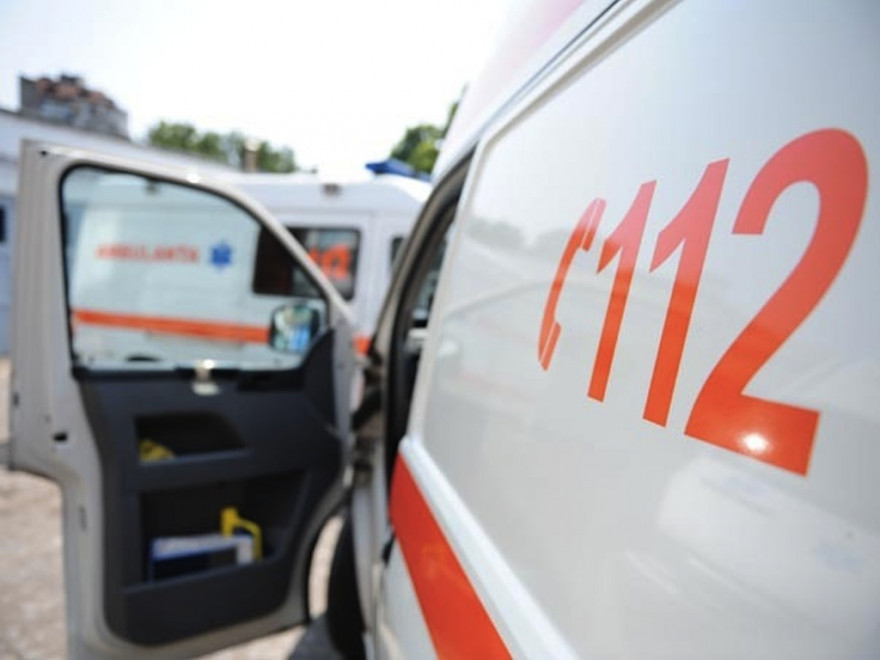 Trei ambulanţe de la Staţia Târgu Neamţ, afectate de un incendiu