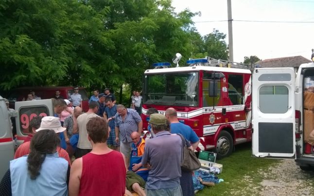 Trei bărbaţi au coborât într-o fântână pentru a o curăţa, însă nu au mai ieşit