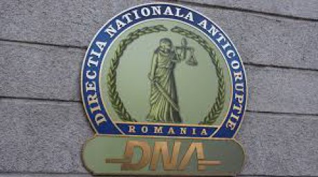 Trei primari din județul Argeș, trimiși în judecată de DNA pentru fapte de corupție