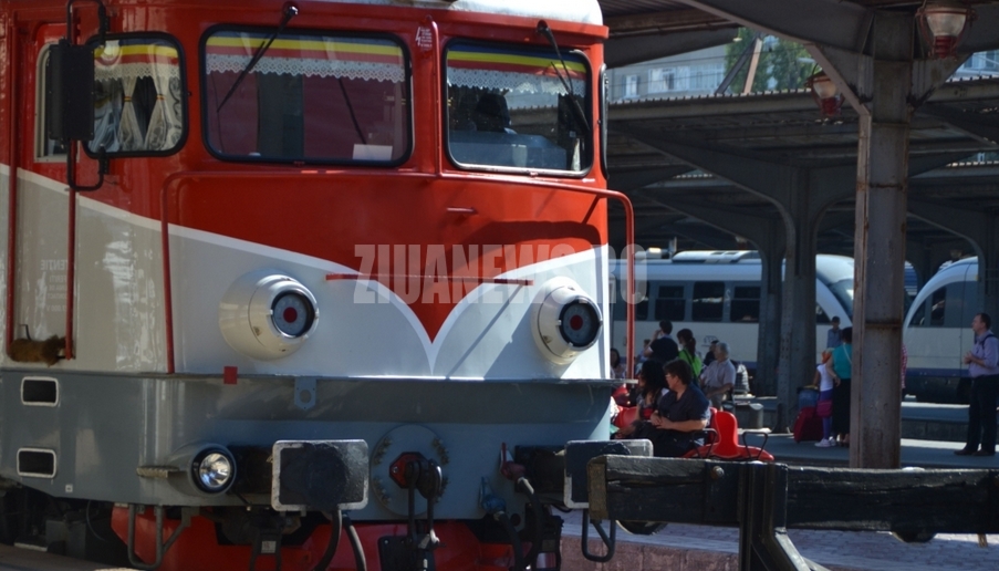 Trenurile Soarelui. Cat costa un bilet si cat dureaza drumul pana pe Litoral