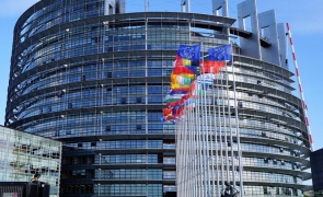 Tribunalul UE a suspendat temporar aplicarea Certificatului Verde pentru intrarea în Parlamentul European