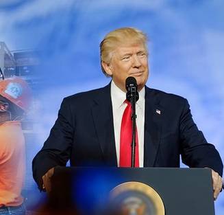 Trump justifica folosirea expresiei ''misiune indeplinita'', care a starnit o furtuna pe Net