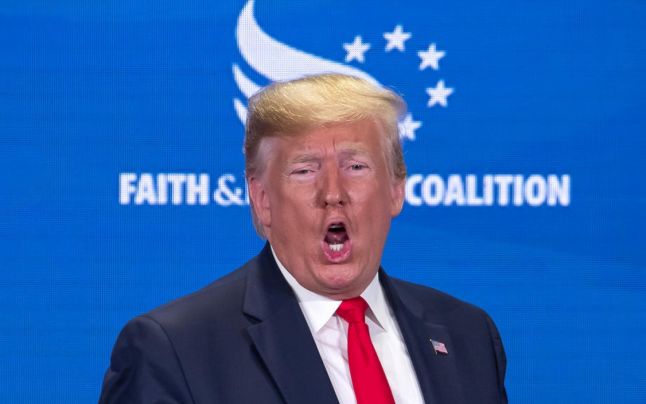 Trump îl laudă pe Putin şi îşi bate joc de liderii occidentali: