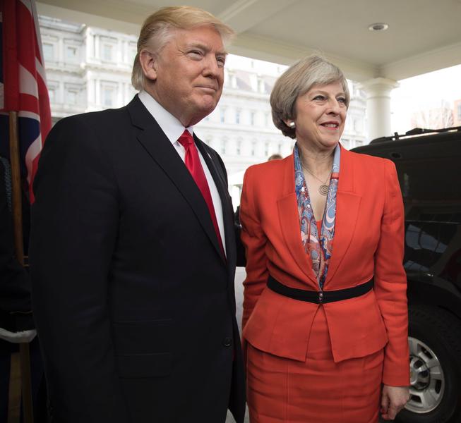 Trump ne asigura ca el ar fi negociat Brexit mai bine decat Theresa May