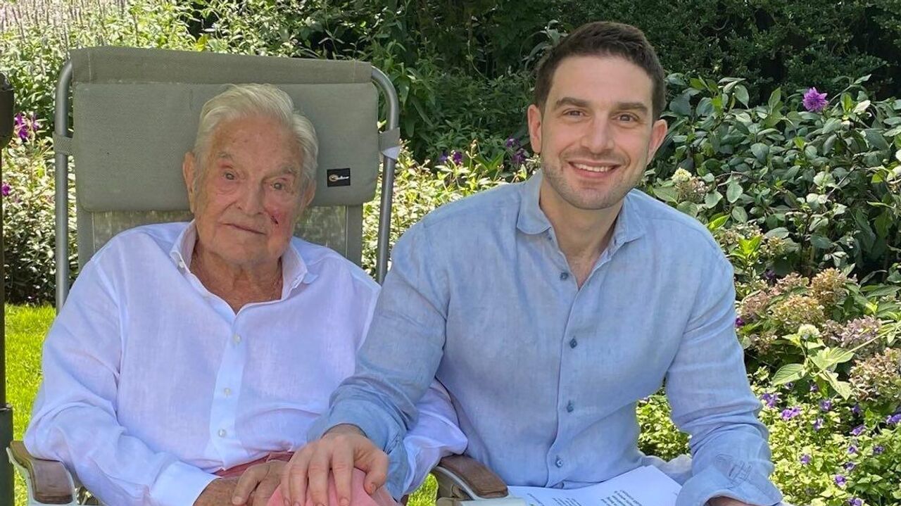 Trump: Soros și minunatul său fiu radical de stânga trebuie să fie trași la răspundere pentru sprijinul acordat protestelor violente