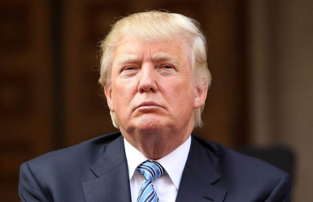 Trump sugerează să se interzică vânzarea de arme persoanelor aflate sub supraveghere antiteroristă