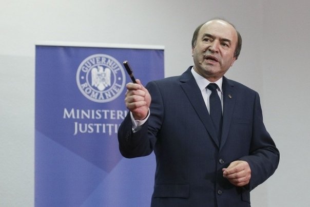 Tudorel Toader, atac dur la adresa Laurei Codruta Kovesi