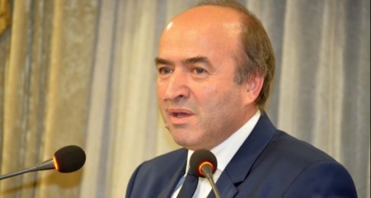 Tudorel Toader se delimiteaza de gratierea coruptilor: Sustinem forma initiala a proiectului