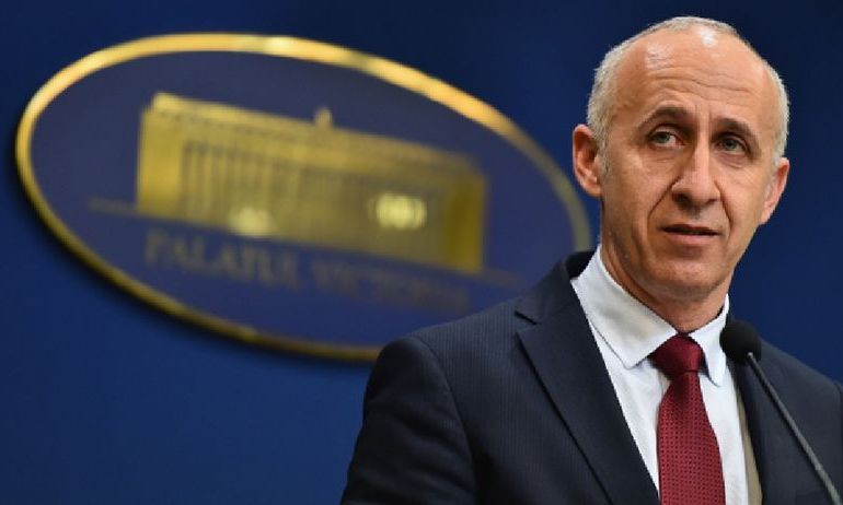Tunul lui Costescu dat pe mâna lui Cioloș pentru „băieții deștepți