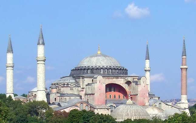 Turcia se va pronunţa cu privire la transformarea în moschee a bazilicii Sfânta Sofia