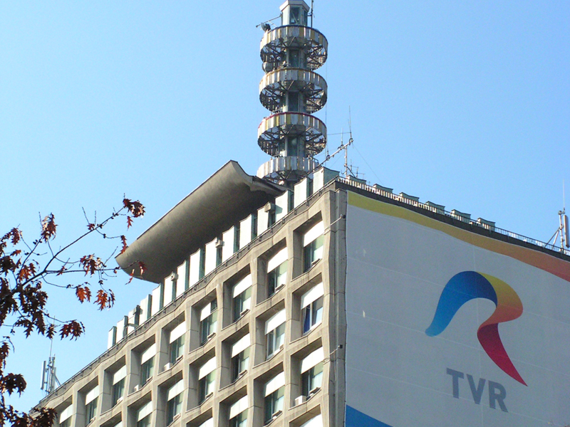 TVR: Televiziunea publică abia supravieţuieşte cu taxa TV de 10 euro/an. În Germania taxa e 216 euro