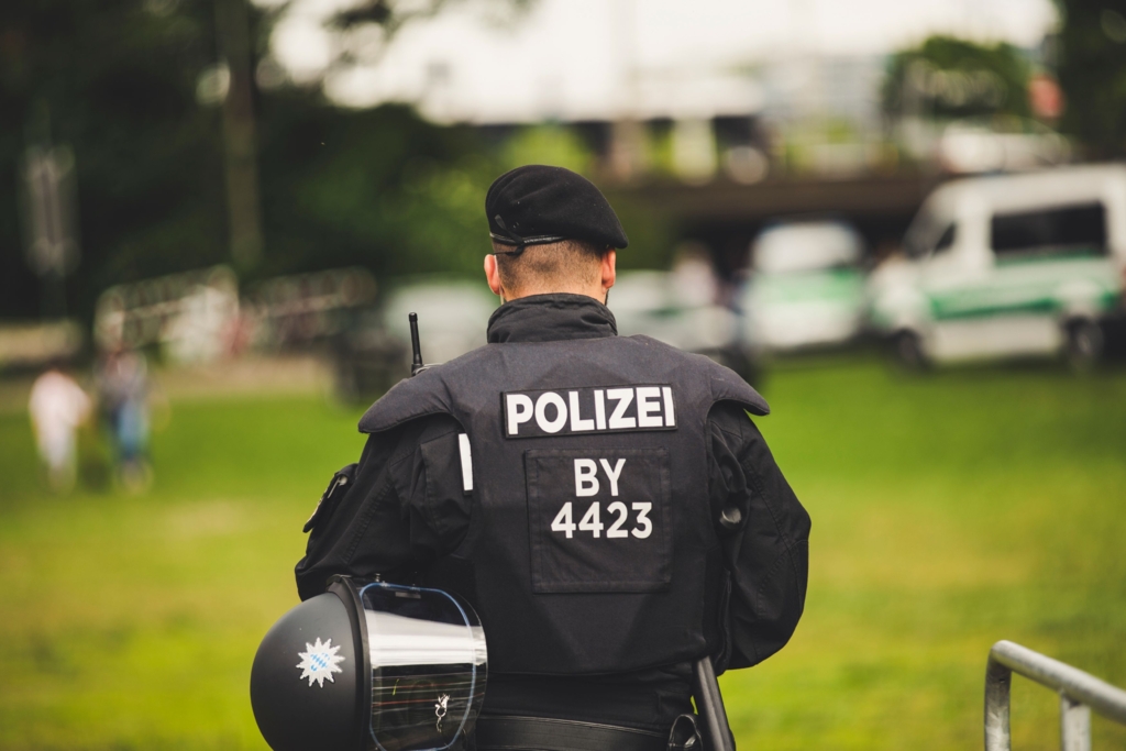 Ucrainean reținut în România, bănuit de poliția germană că activa într-o rețea de agenți sabotori controlată de Rusia
