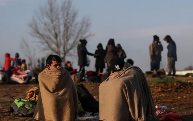 UE oferă câte 2.000 de euro migranţilor pentru a se întoarce în ţările lor