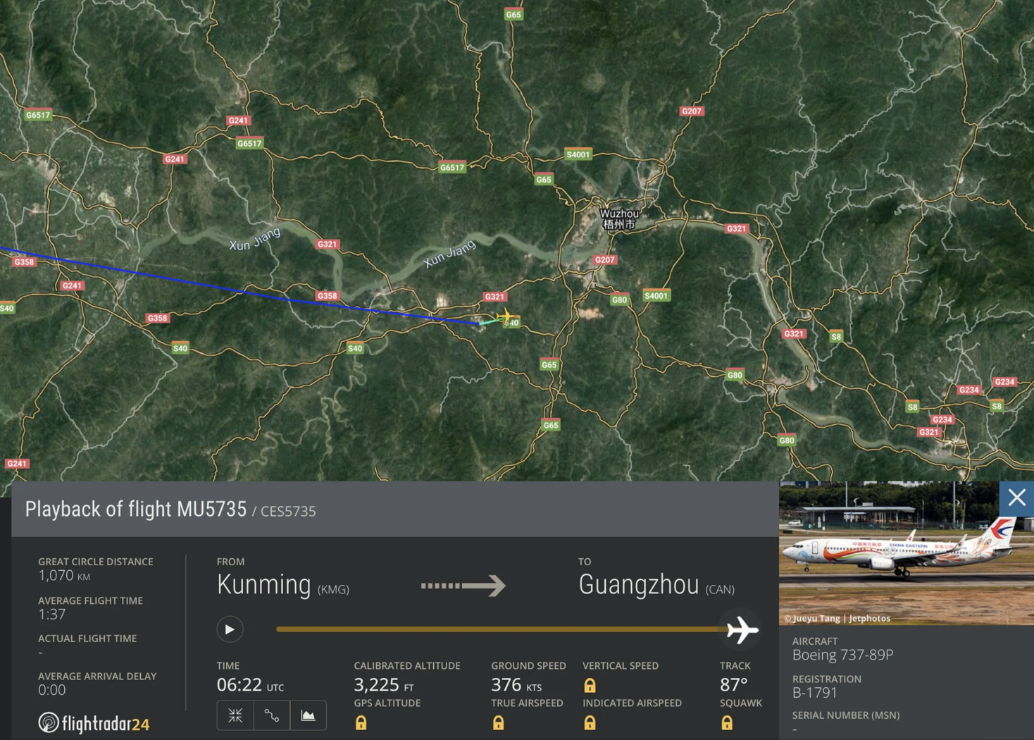 Un avion China Eastern Airlines s-a prăbușit cu 132 de pasageri și echipaj la bord. Al 133-lea pasager nu a fost primit în avion deoarece făcuse scandal