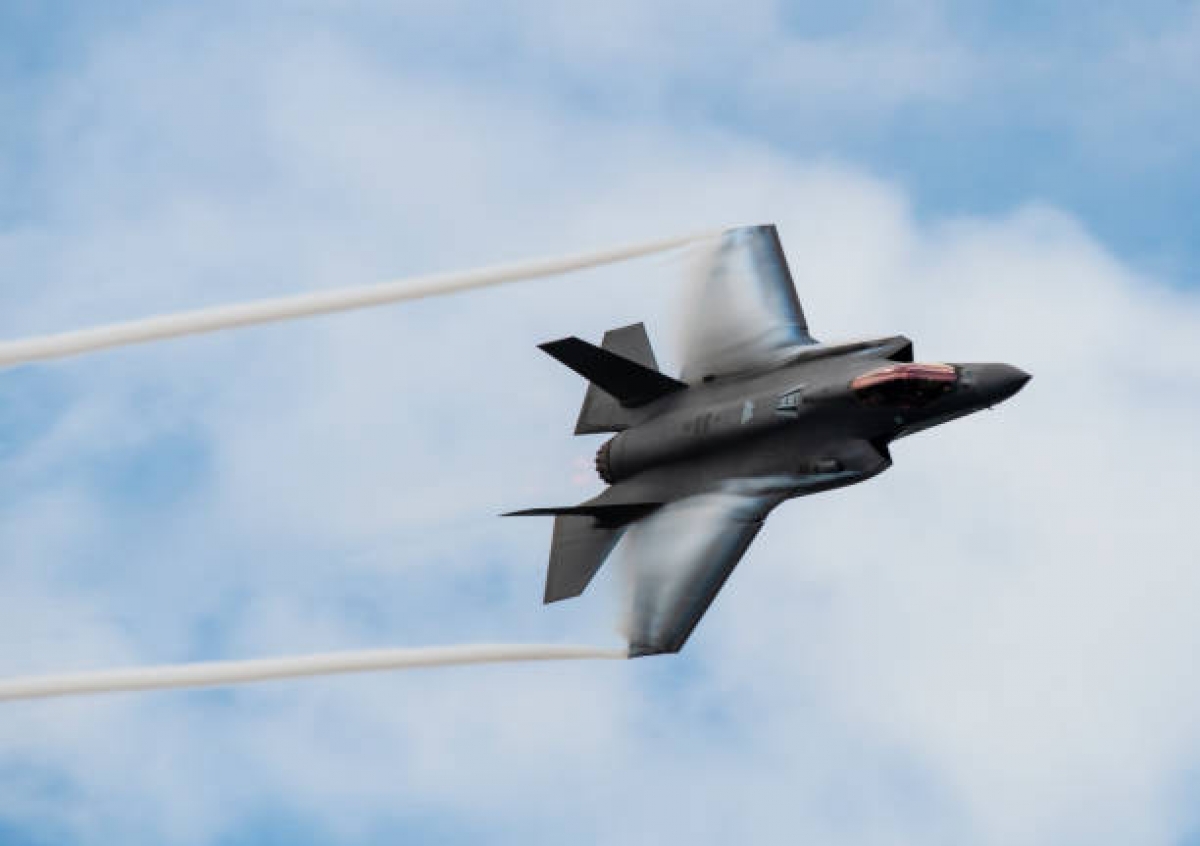 Un avion de vânătoare invizibil F-35 care zbura în Texas a trimis date clasificate către o bază aeriană aflată la 8.000 km distanță, în Danemarca