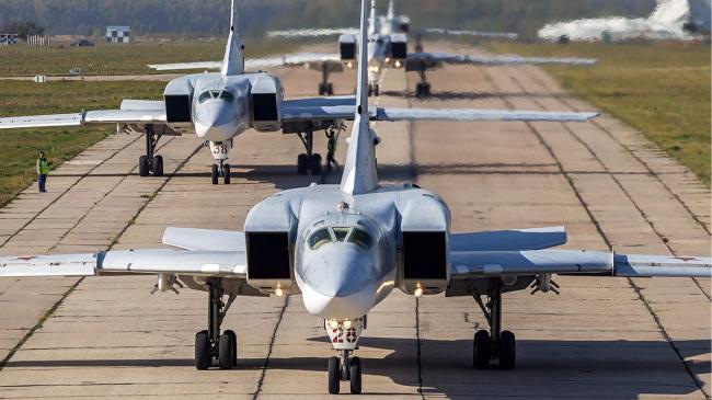Un avion rus a interceptat