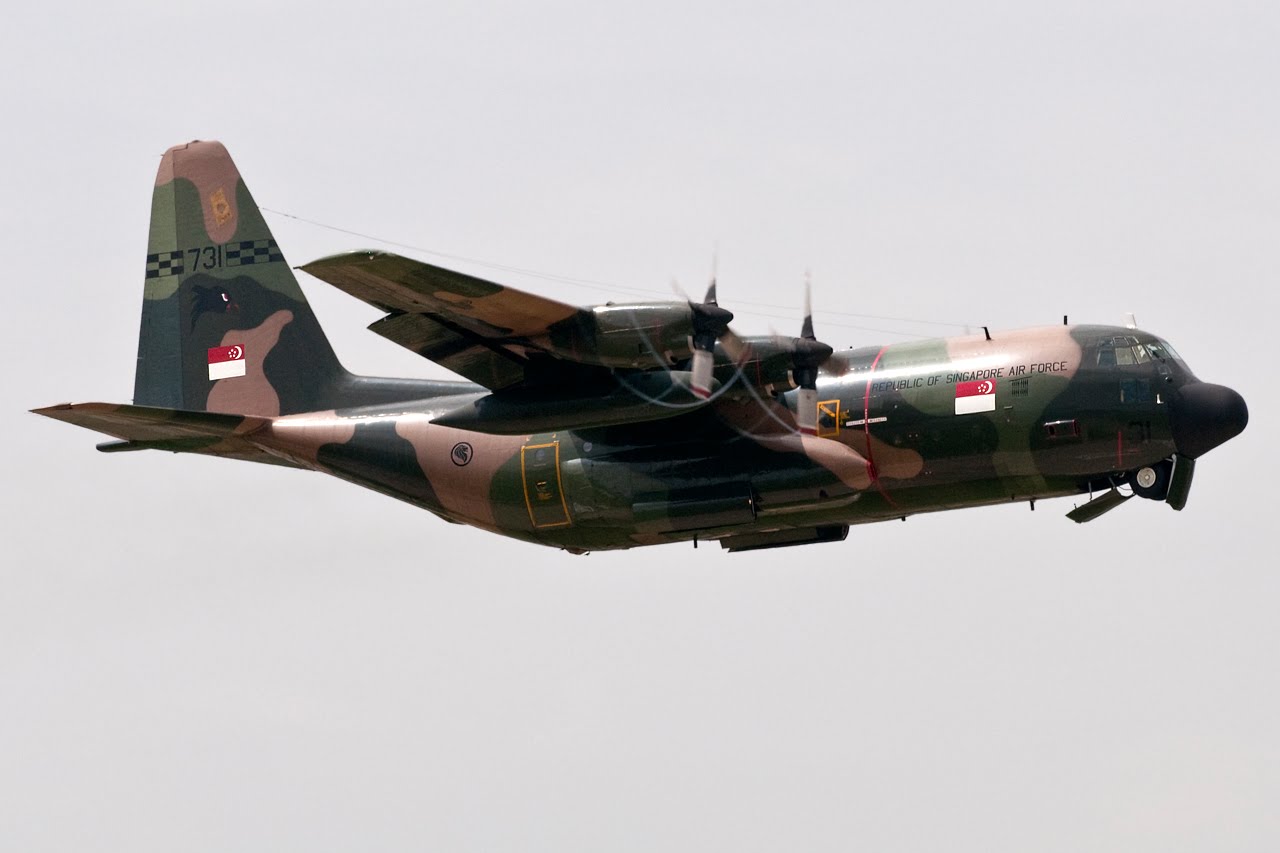 Un avion s-a prăbușit peste un hotel din Indonezia. 30 de persoane au murit