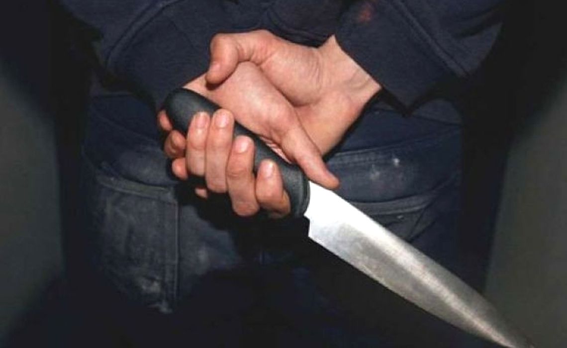Un bărbat înarmat cu un cuțit a vrut să intre în sediul Judecătoriei Iași spunând că vrea să omoare un jandarm sau un polițist
