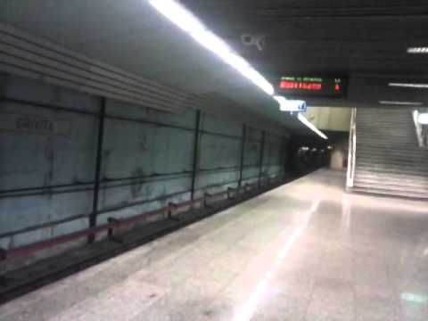 Un bărbat a murit după ce s-a aruncat în faţa metroului, la staţia Griviţa