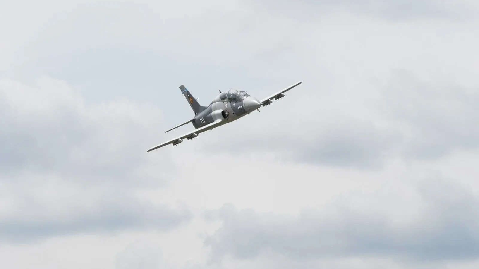 Un cunoscut influencer rus care l-a criticat pe Putin a murit după ce avionul său a fost doborât "confundat" cu o dronă ucraineană
