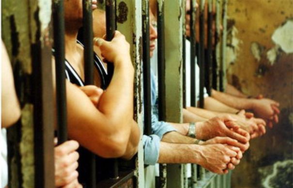 Un deținut din Penitenciarul Rahova și-a incendiat celula, în semn de protest