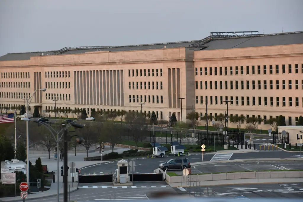 Un document al Pentagonului arată că SUA vor să manipuleze opinia publică din alte țări cu ajutorul propagandei create de AI, la fel ca Rusia și China