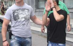 Un elev la şcoala de poliţie a imobilizat un suspect de înşelăciune prin metoda Accidentul