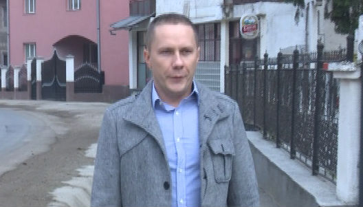 Un nepot al lui George Coșbuc vrea să fie primar în Comuna Coșbuc. Alt nepot se pregateste de Sfârsitul Lumii