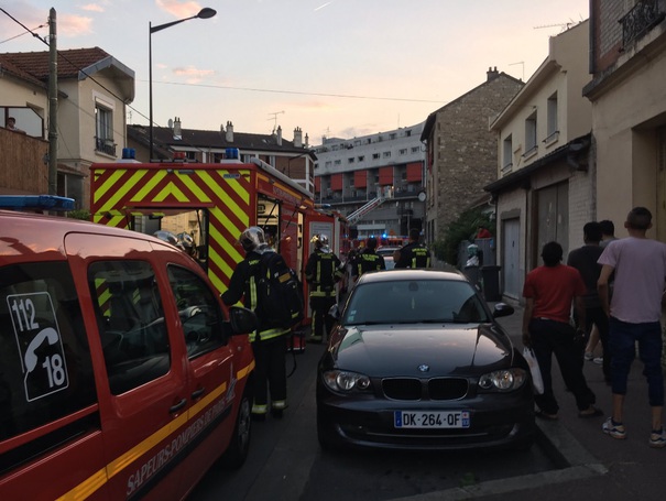 Un nou atac în Paris: Mai multe persoane au fost rănite grav după ce un cocktail molotov a fost aruncat într-un restaurant