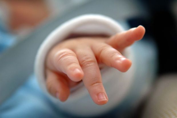 Un nou născut din Neamţ, în stare gravă după ce a fost infectat cu Klebsiella