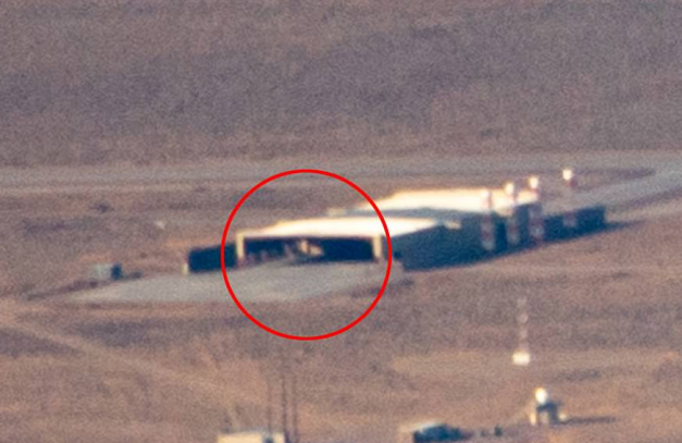 Un pilot american a surprins o formă triunghiulară misterioasă în Area 51, baza militară secrta din deşertul Nevada