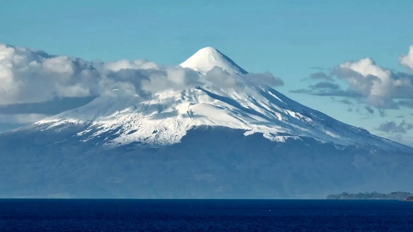 Un pixel roșu în zăpadă: Cum a rezolvat inteligența artificială misterul dispariției unui alpinist Cum a rezolvat inteligența artificială misterul dispariției unui alpinist
