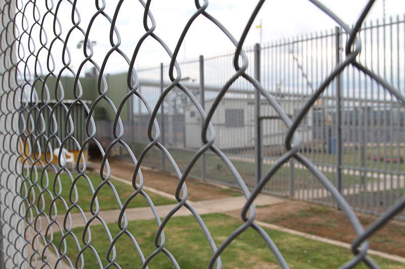Un român a murit într-un centru de detenţie din Franţa