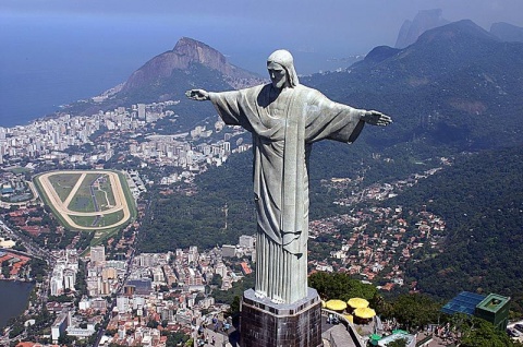 Un român a sculptat chipul statuii gigantice Hristos Mântuitorul din Rio de Janeiro